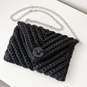 Chic Chevron Shoulder Bag Woven Jersey Fabric, Silver Chain Strap Magnetic Clasp